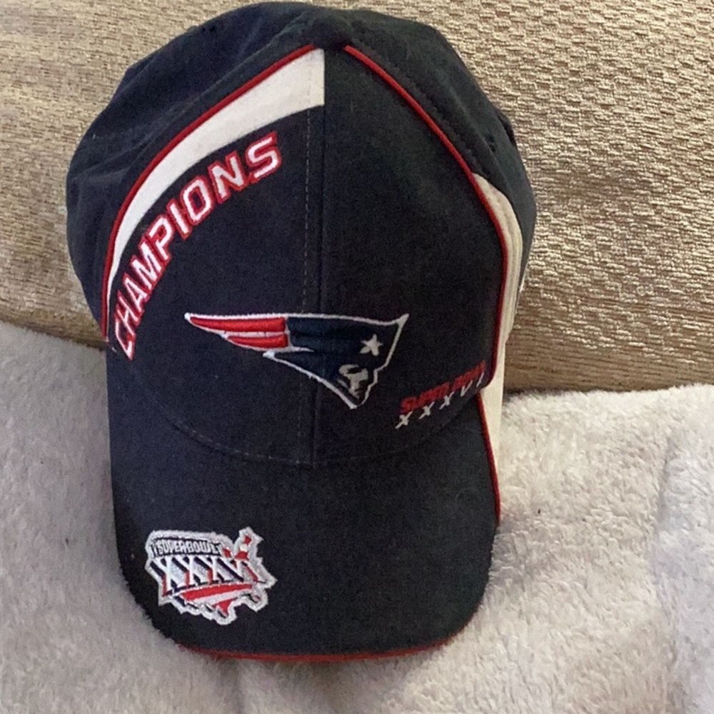 NFL New England Patriots Embroidered New logo Ball cap/adjustable Hat 🇺🇸